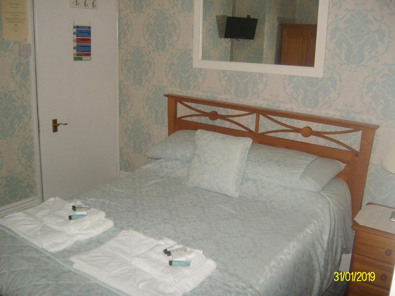 Kelvin House Hotel ทอร์คิ ภายนอก รูปภาพ